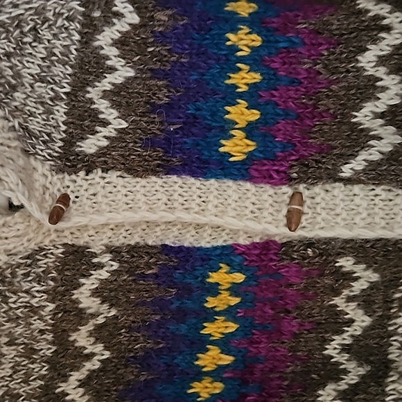 HANDMADE WOOL SWEATER FROM NEPAL - Picture 7 of 8